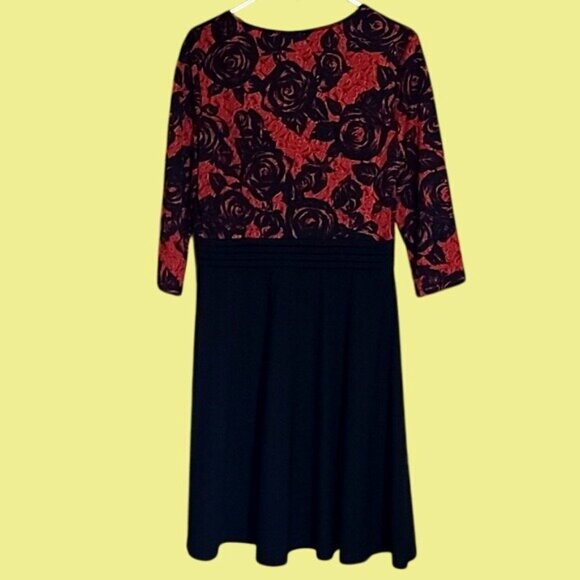 Homeyee Women's Size 10 V-Neck Dress Red and Black Beauty! NWT - Picture 7 of 8